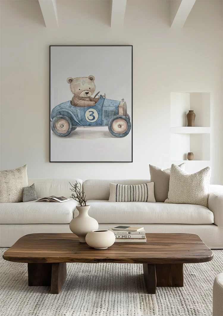 Niedlicher Teddybär Blaues Vintage-Rennauto Kinderzimmer Bild