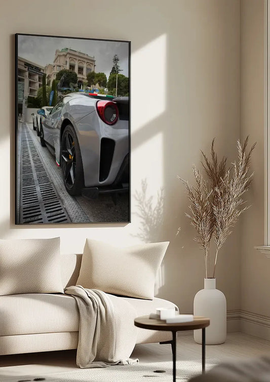 Ferrari 488 Pista Zilvergrijs Natte Straat Europese Architectuur Straatfotografie Canvas Schilderij