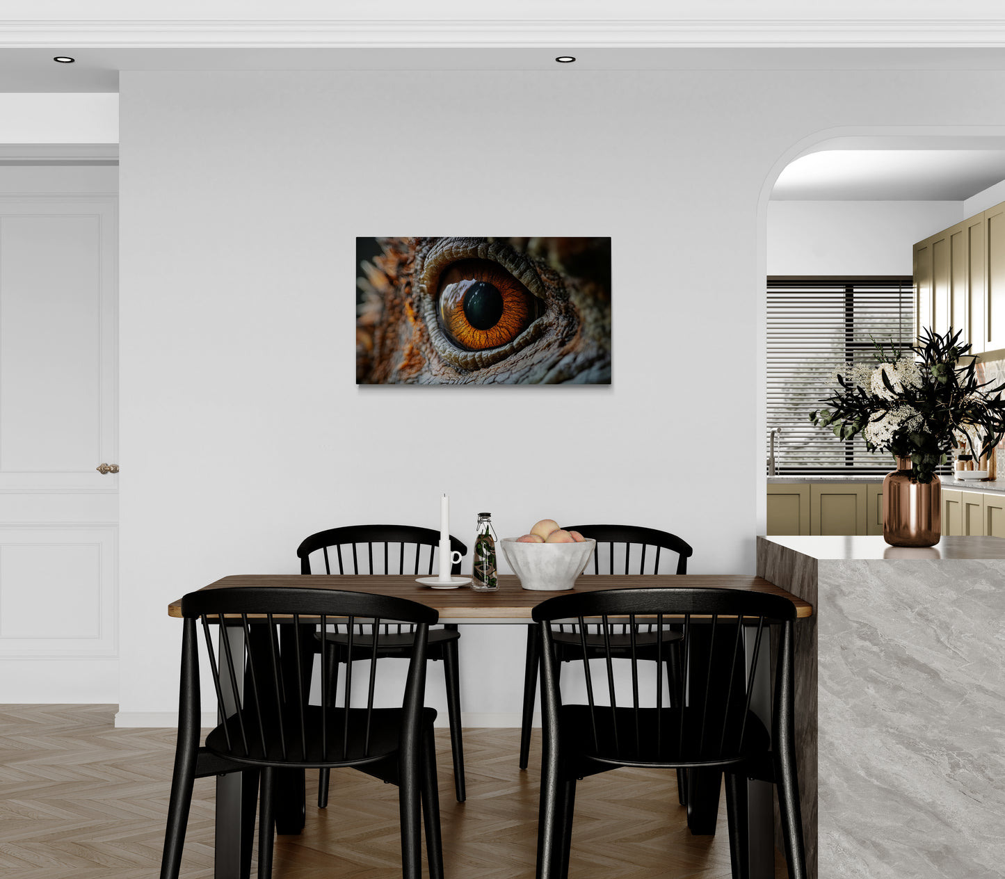 Close-up van een dinosaurusoog met oranje iris en huidtextuur – Canvas wanddecoratie