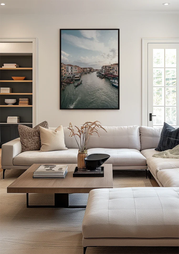 Canal Grande Venetië Gondelvaart Kleurrijke Gebouwen Bewolkte Lucht Schilderij