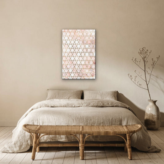 Roze geometrisch patroon canvas schilderij aan de muur boven het bed in de slaapkamer