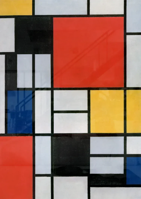 Leinwandbild im Mondrian Stil an der Wand über dem Sofa im Schlafzimmer