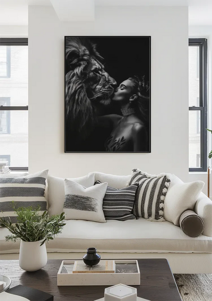 Vrouw en Leeuw Intimiteit Zwart Wit Krachtig Portret Schilderij