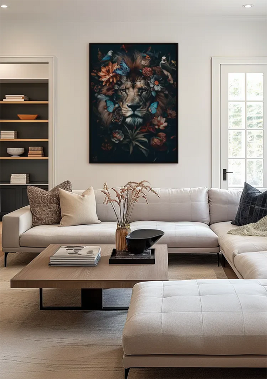 Leeuw met bloemen en vogels canvas schilderij aan de muur in de hal