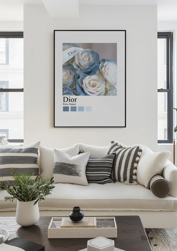 Lichtblauwe Witte Rozen Cloé Paris Mode Bloemen Schilderij