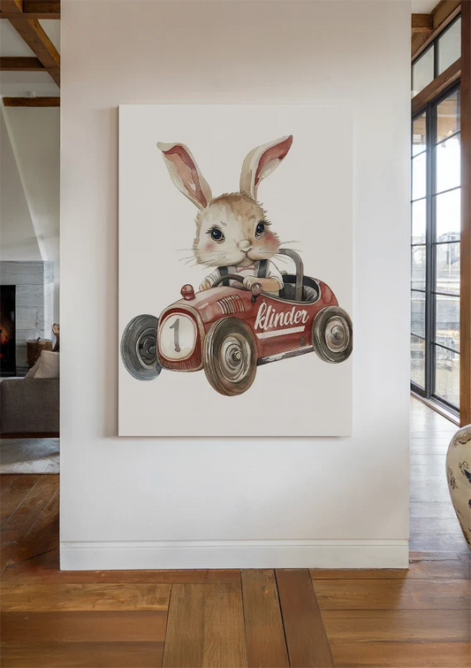 Konijn in de raceauto canvas schilderij aan de muur in de hal