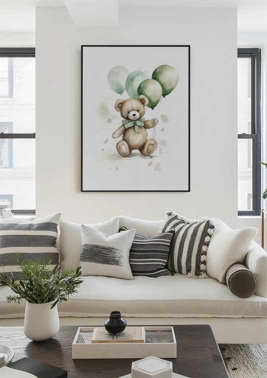 Teddybeer met ballonnen canvas schilderij aan de muur boven het bed in de slaapkamer
