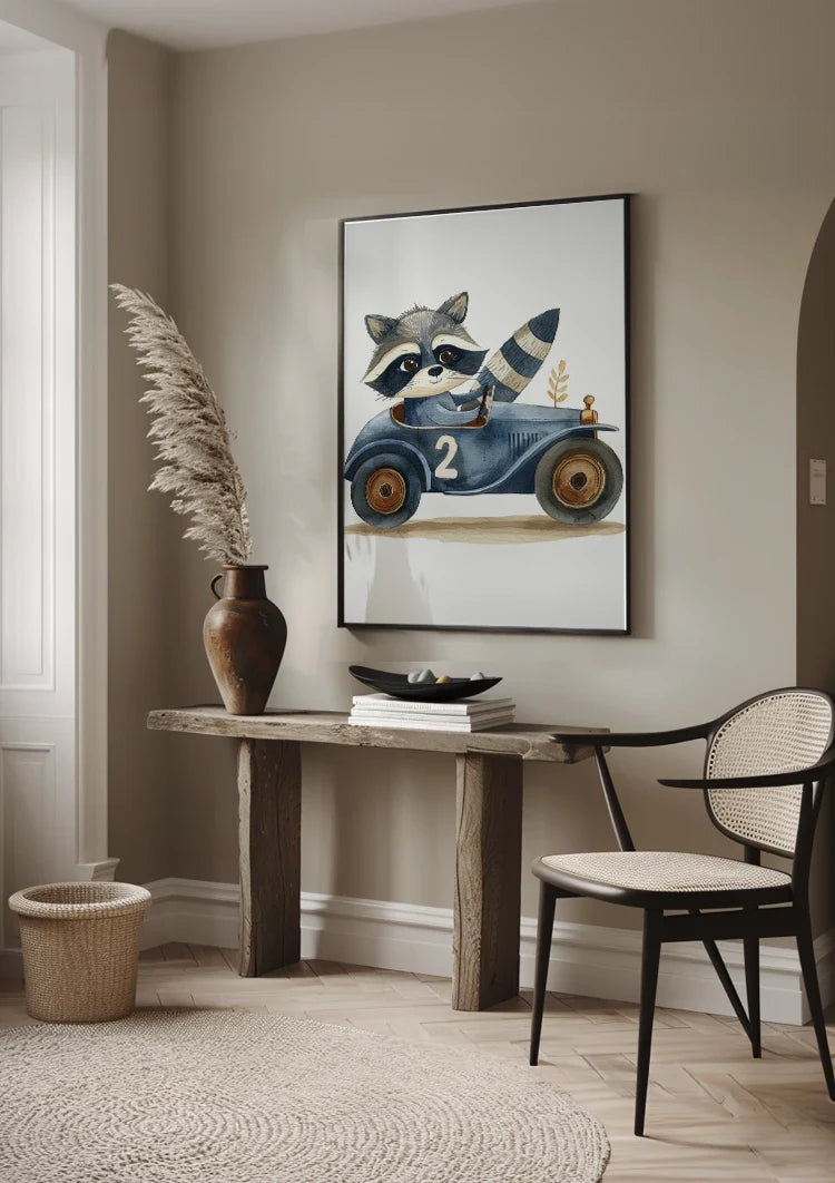 Schattige Wasbeer Blauwe Raceauto Nummer Twee Kinderkamer Schilderij