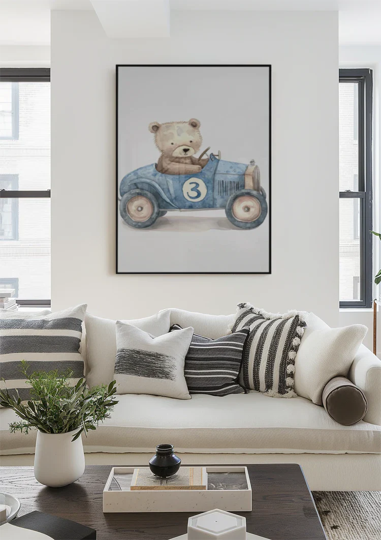 Niedlicher Teddybär Blaues Vintage-Rennauto Kinderzimmer Bild