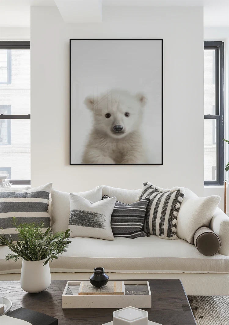 Niedlicher Eisbär-Welpe Flauschiges Weißes Fell Sanfter Blick Porträt-Gemälde