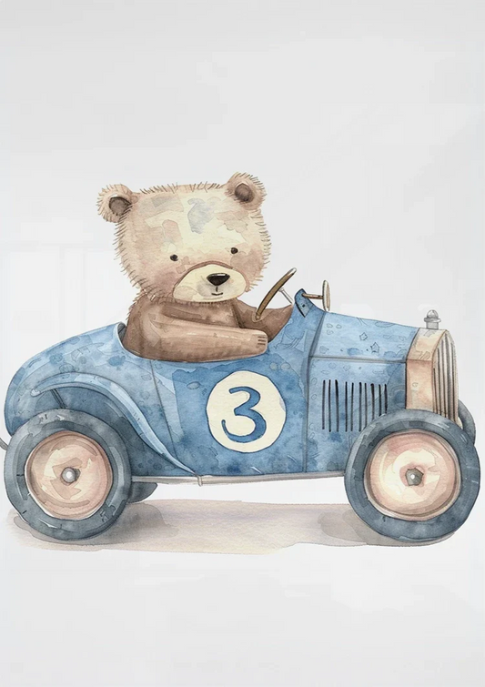 Teddybeer in de raceauto canvas schilderij aan de muur boven het bed in de slaapkamer