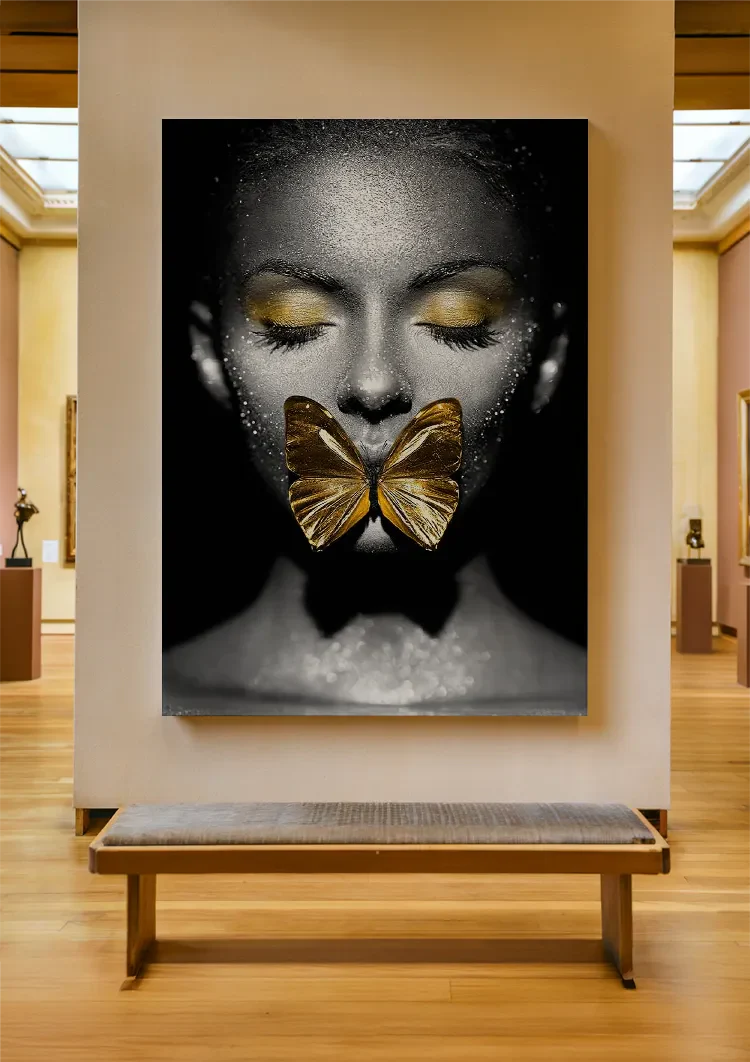 Golden Butterfly Frau Porträt Schwarz-Weiß-Gemälde