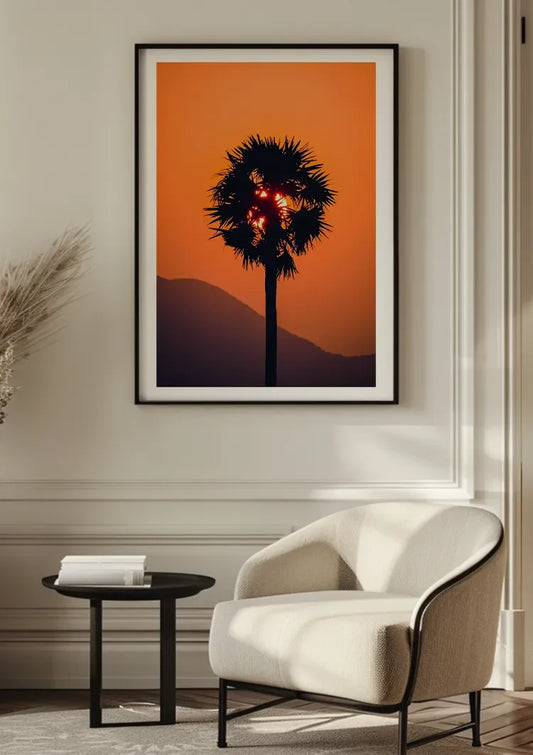 Palmboom silhouet canvas schilderij aan de muur boven het bed in de slaapkamer