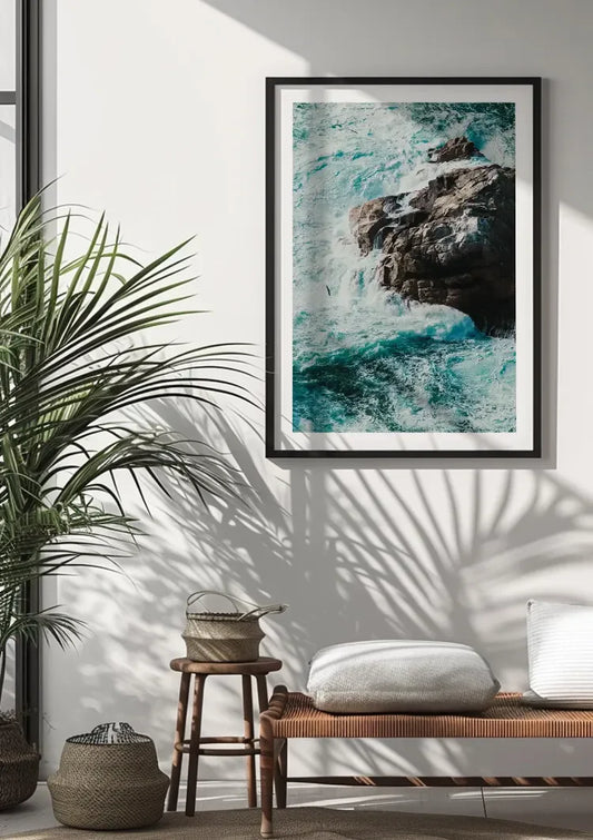 Woeste golven op zee canvas schilderij aan de muur in de ruime hal