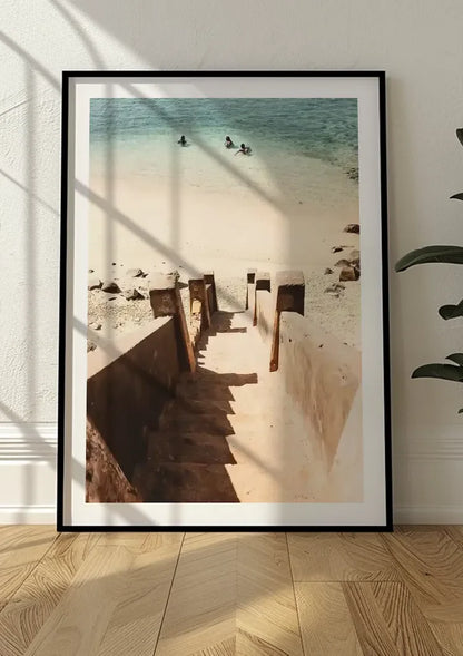 Steintreppe zum Türkisen Meer Sandstrand Küstenmalerei