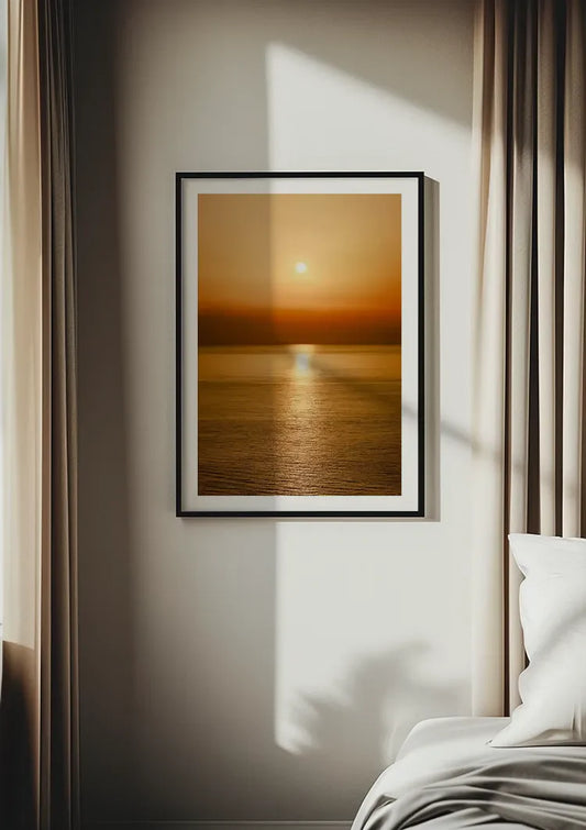 Zeegezicht canvas schilderij aan de muur in de hal bij de voordeur