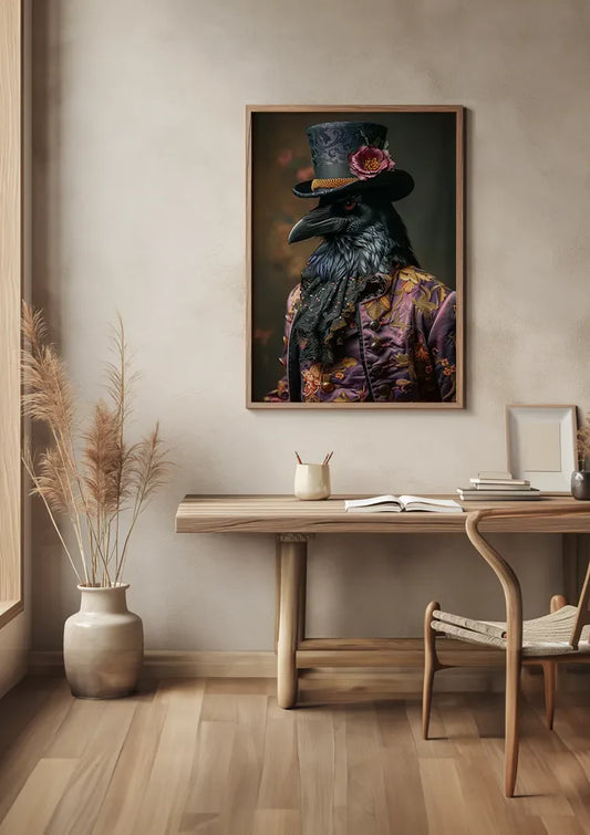 Raaf in kostuum canvas schilderij bij de voordeur in de hal