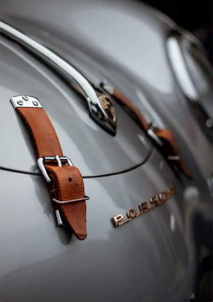 Vintage Porsche Emblem Ledergürtel Silber Klassisches Auto Gemälde
