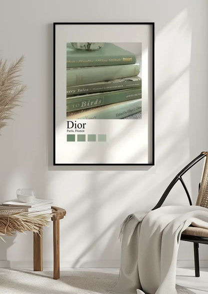 Dior Paris Stapel Vintage Grüne Bücher Minimalistische Stillleben Fotografie Malerei
