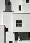 Weiße Fassaden Schwarze Fensterrahmen Moderne Architektur Schwarz-Weiß-Gemälde