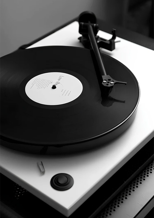 Klasyczny gramofon obraz na płótnie w czerni i bieli, ponadczasowy retro muzyczny klimat.