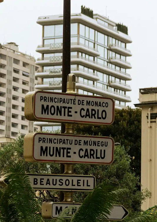 Monte carlo tablice uliczne obraz na płótnie w beżu, zieleni i brązie.