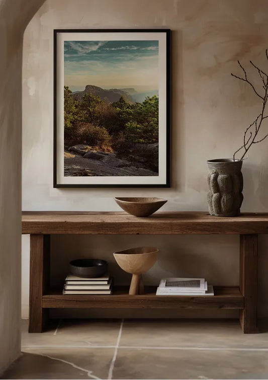 Bergtoppen bij zonsondergang canvas schilderij aan de muur bij de kapstok in de hal