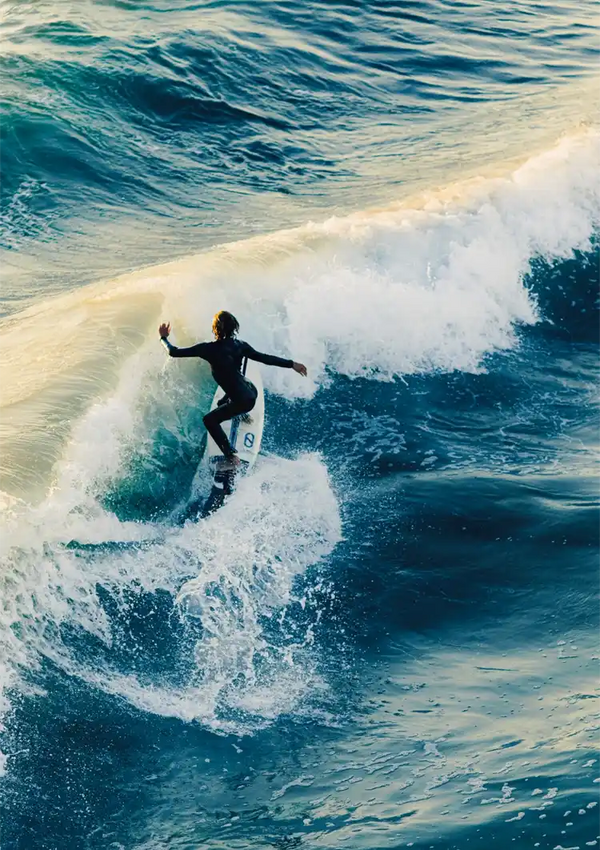 Surfer auf Welle Blauer Ozean Dynamisches Gemälde