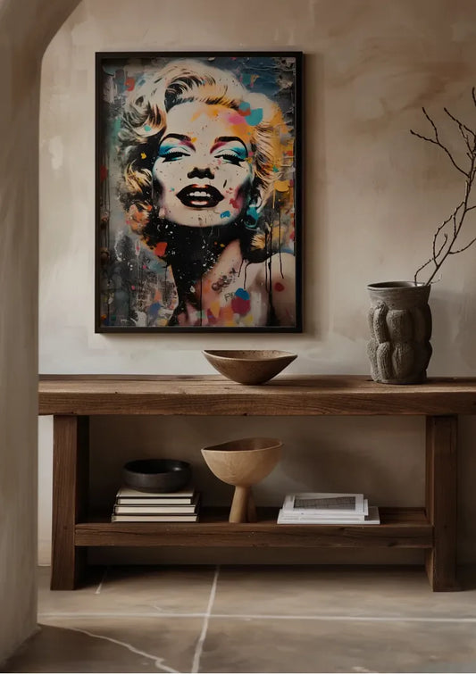 Marilyn Monroe portret canvas schilderij in de hal boven een sidetable