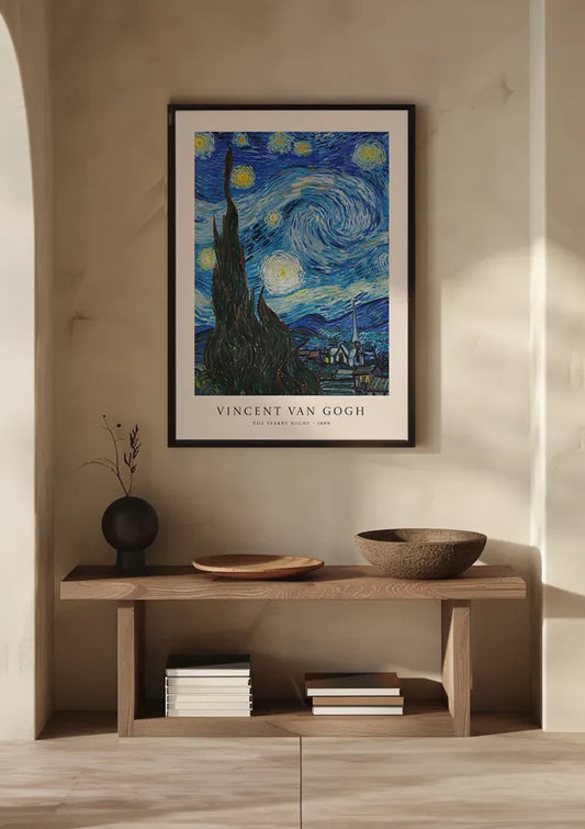 Sterrennacht van Van Gogh canvas schilderij boven het bed in de slaapkamer