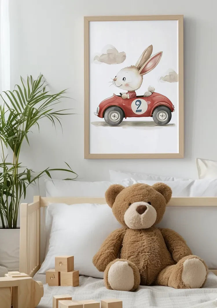 Süßes weißes Häschen Rotes Rennauto Nummer Zwei Wölkchen Kinderzimmerbild