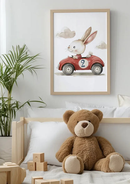 Süßes weißes Häschen Rotes Rennauto Nummer Zwei Wölkchen Kinderzimmerbild