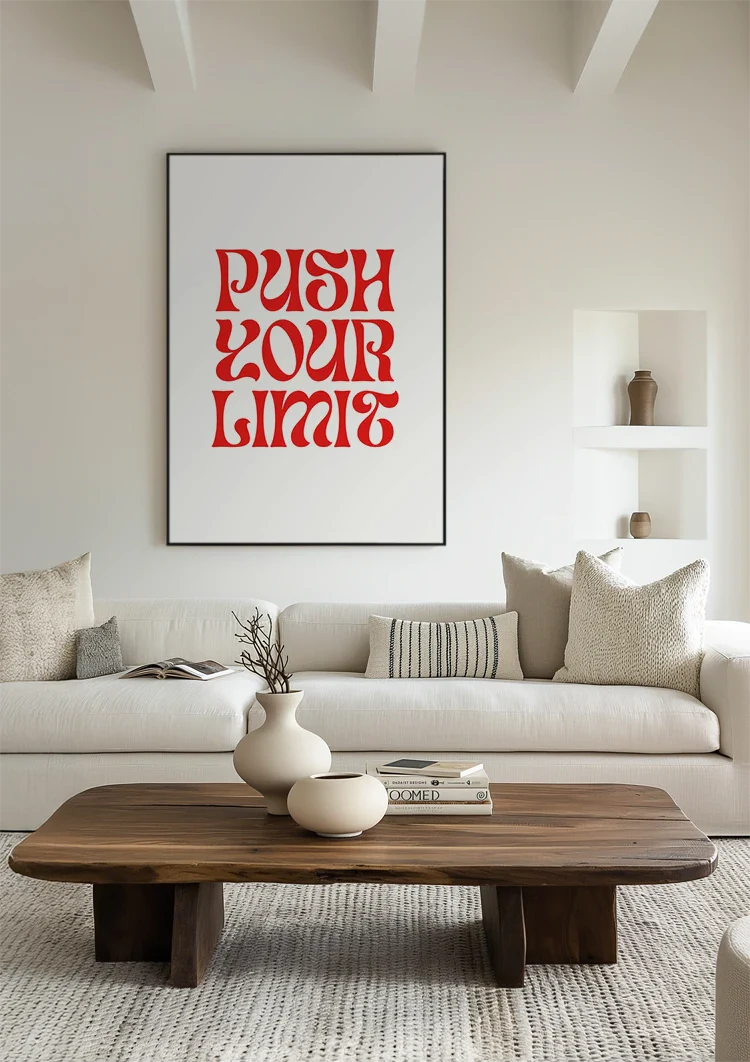 "Push Your Limit" Rot Verformte Typografie Motivation Weißer Hintergrund Gemälde