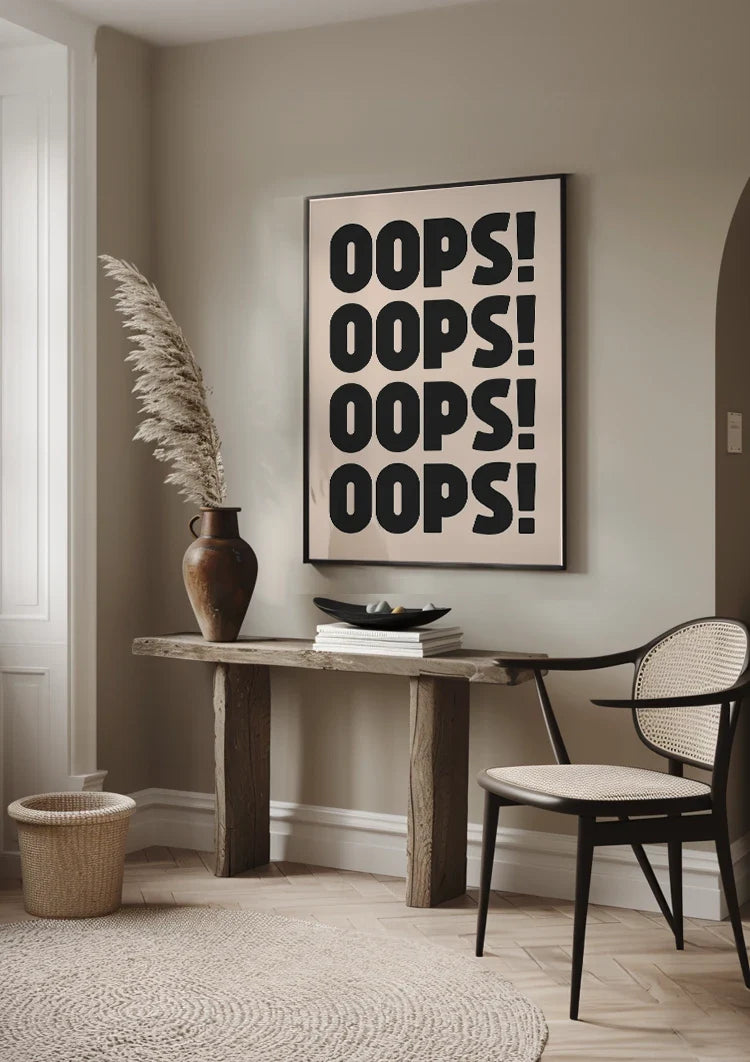 Hoppla, sich wiederholender schwarzer Text, rosa Hintergrund, spielerische Typografie, Pop-Art-Gemälde