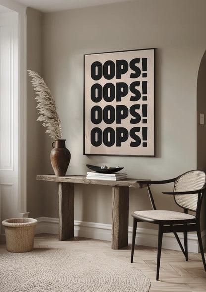 Hoppla, sich wiederholender schwarzer Text, rosa Hintergrund, spielerische Typografie, Pop-Art-Gemälde