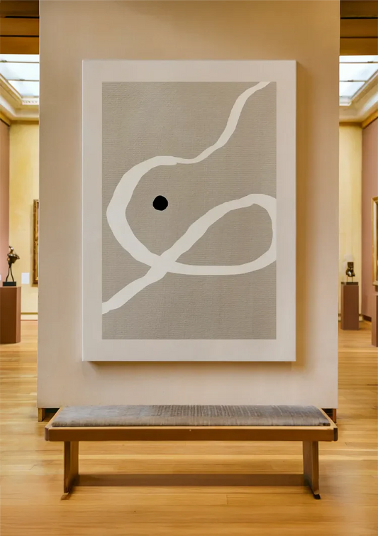 Witte lijn met een zwarte stip canvas schilderij aan de wand in de hal