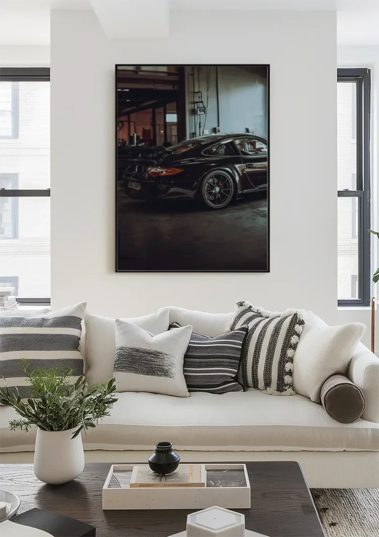 Schwarzer Porsche GT3 Industrielle Garage Dunkle Atmosphäre Gemälde