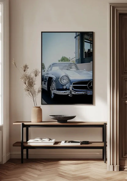 Klassischer silberner Mercedes 300SL Oldtimer-Straßenmalerei