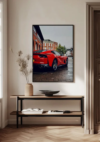 Roter Ferrari 812 Superfast Nasse Straße Rückansicht Straßenfotografie Gemälde