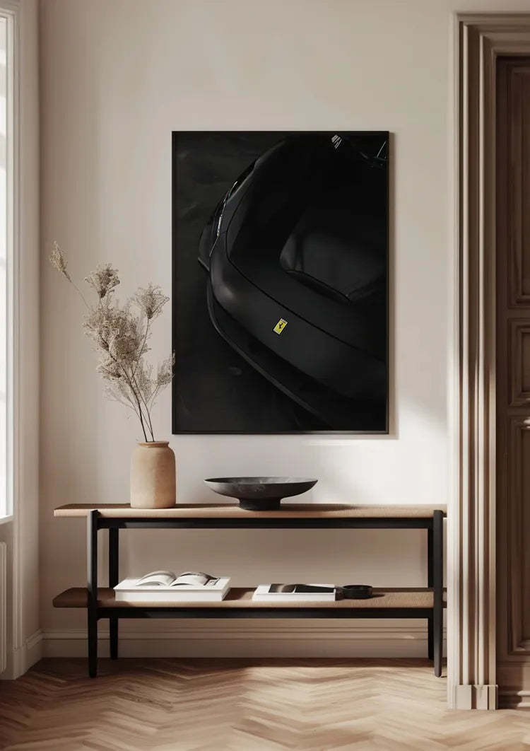 Ferrari F8 Tributo Motorhaube Gelbes Emblem Schwarzes Gemälde