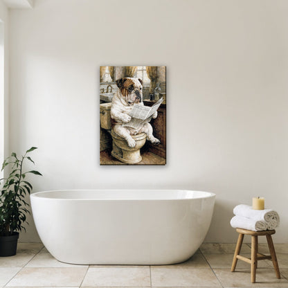Bulldog met krant op het toilet canvas schilderij aan de muur in de badkamer boven het bad