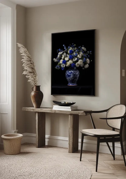 Delfts Blauwe Vaas Witte Rozen Blauwe Bloemen Zwarte Achtergrond Schilderij