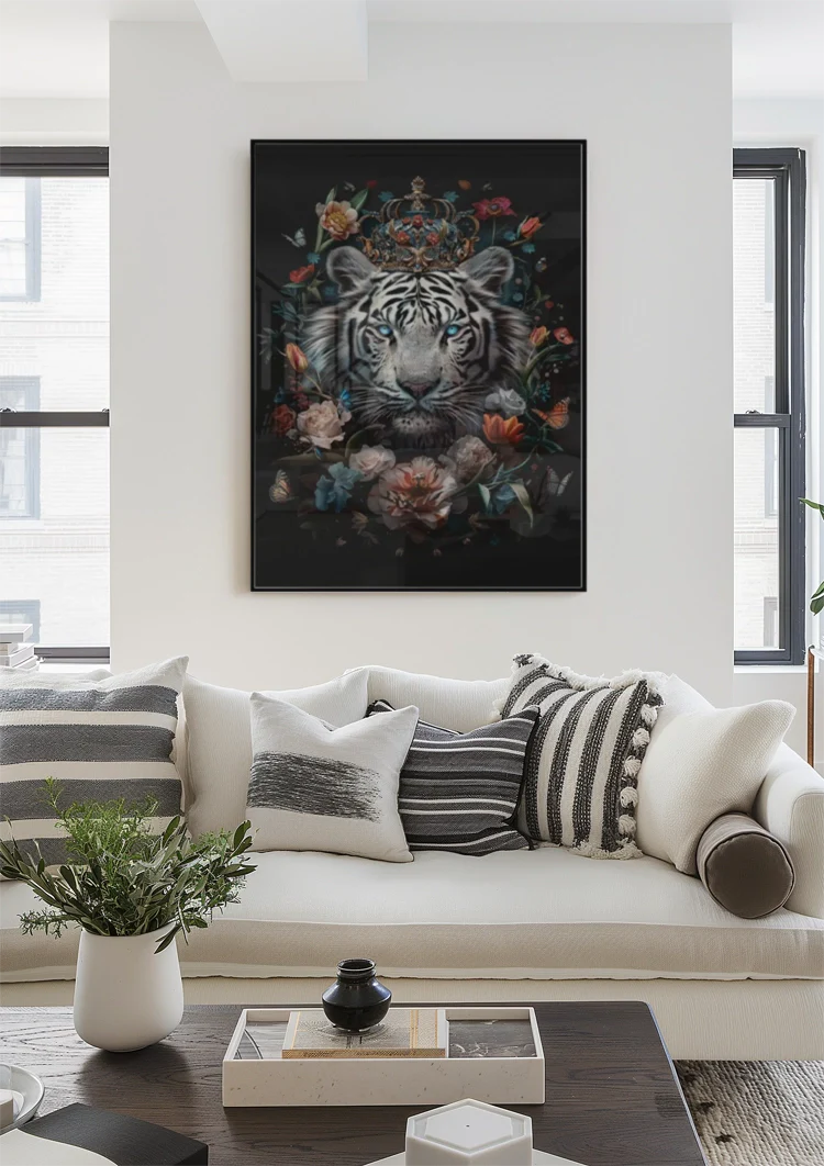 Witte Tijger Blauwe Ogen Bloemenkroon Donkere Achtergrond Majestueus Schilderij