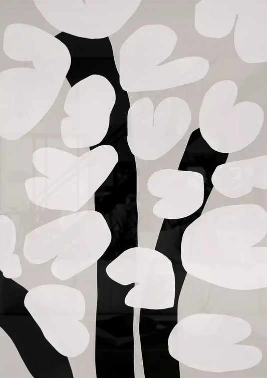Witte bloemblaadjes silhouet canvas schilderij boven het bed in de slaapkamer
