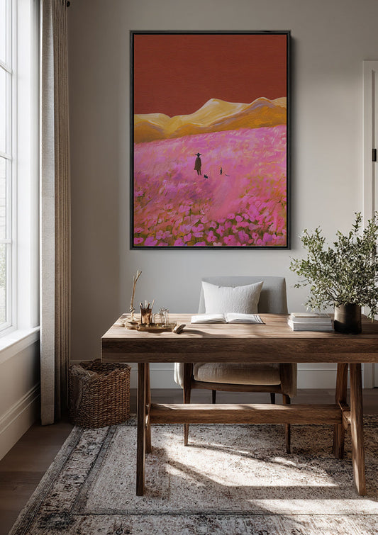 Wandelaar in een roze bloemenveld canvas schilderij aan de muur in de hal