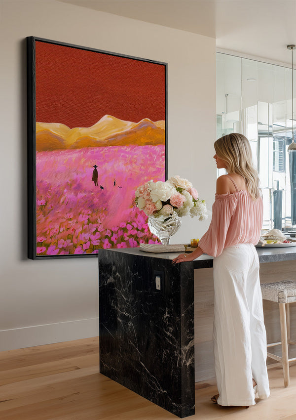 Roze Bloemenveld Eenzame Wandelaar Gouden Heuvels Dromerig Landschap Schilderij