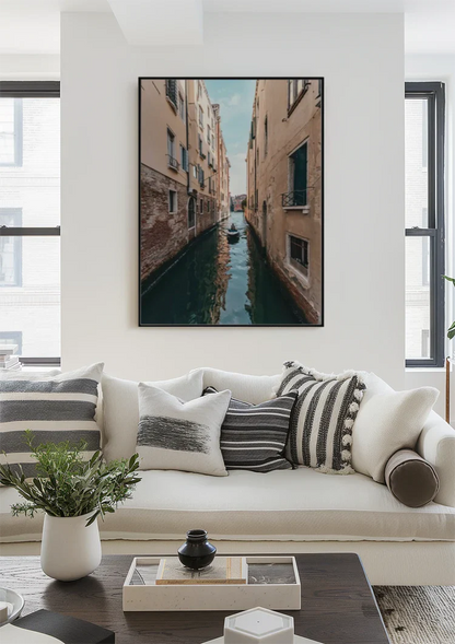 Schmales venezianisches Kanal Terrakotta-Gebäude Gondel Stille Venedig Gemälde