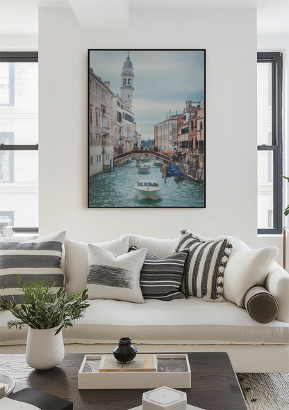 Venezianischer Kanal Brücke Glockenturm Boote Stadtansicht Gemälde