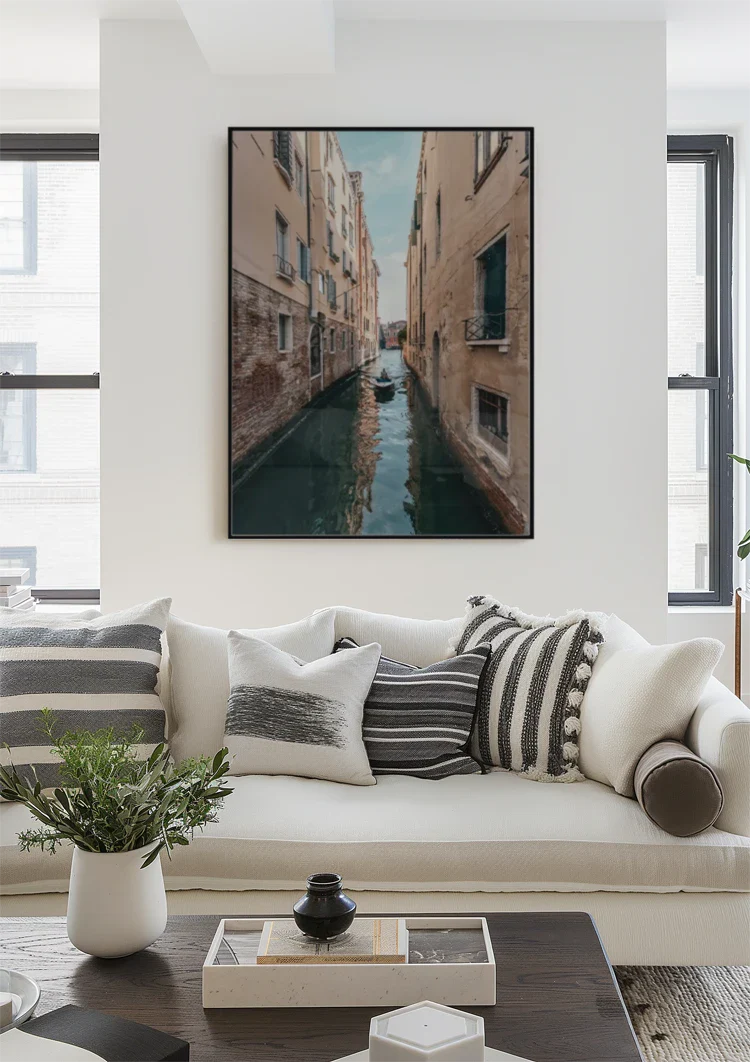 Schmales venezianisches Kanal Terrakotta-Gebäude Gondel Stille Venedig Gemälde