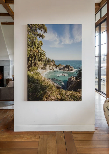 Wilder Küstenabschnitt mit Palmen Wasserfall Türkisfarbene Bucht Gemälde